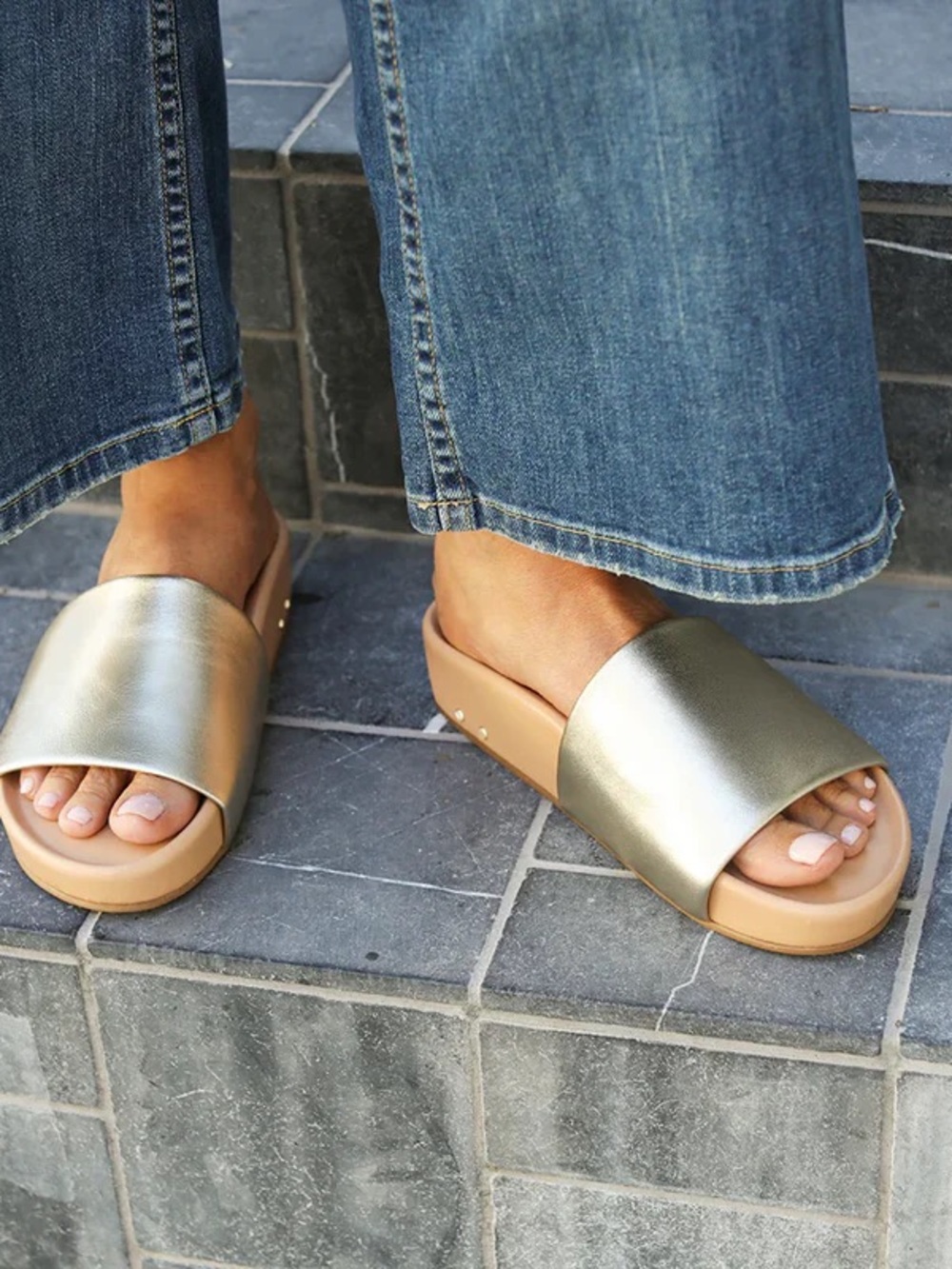 Beek Platinum Pelican Slides with Tan Footbed